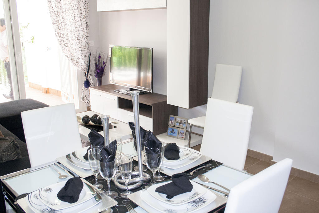 Residencial Linnea Sol By Mar Holidays أوريويلا الغرفة الصورة