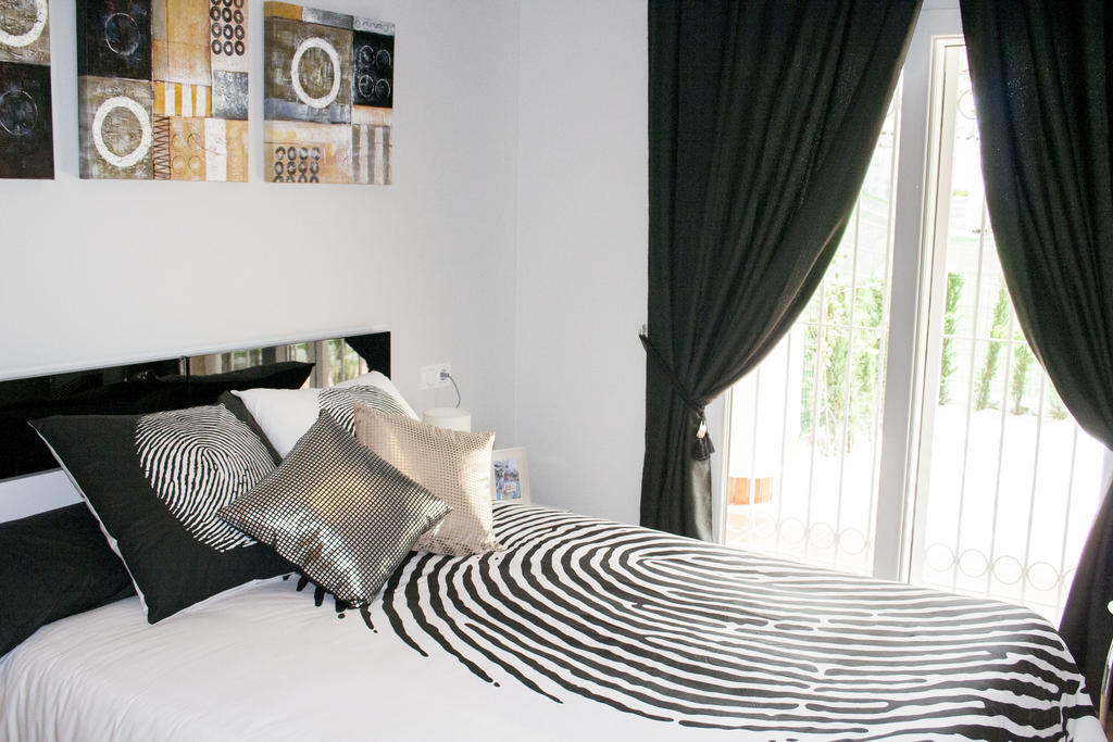 Residencial Linnea Sol By Mar Holidays أوريويلا الغرفة الصورة